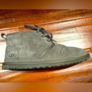 Ugg Neumel boots size 9